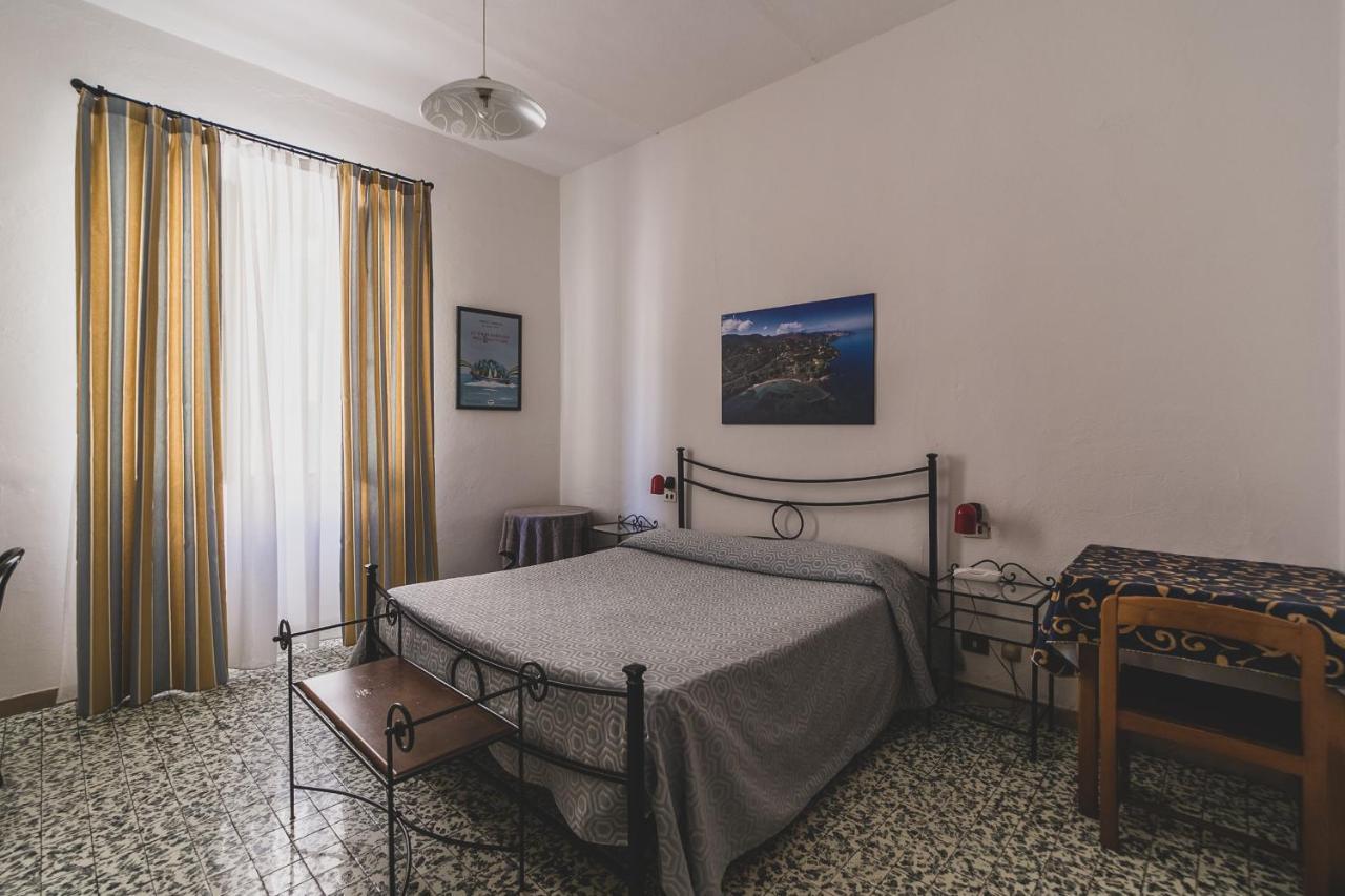 Hotel Alfiero Porto Santo Stefano  Habitación foto