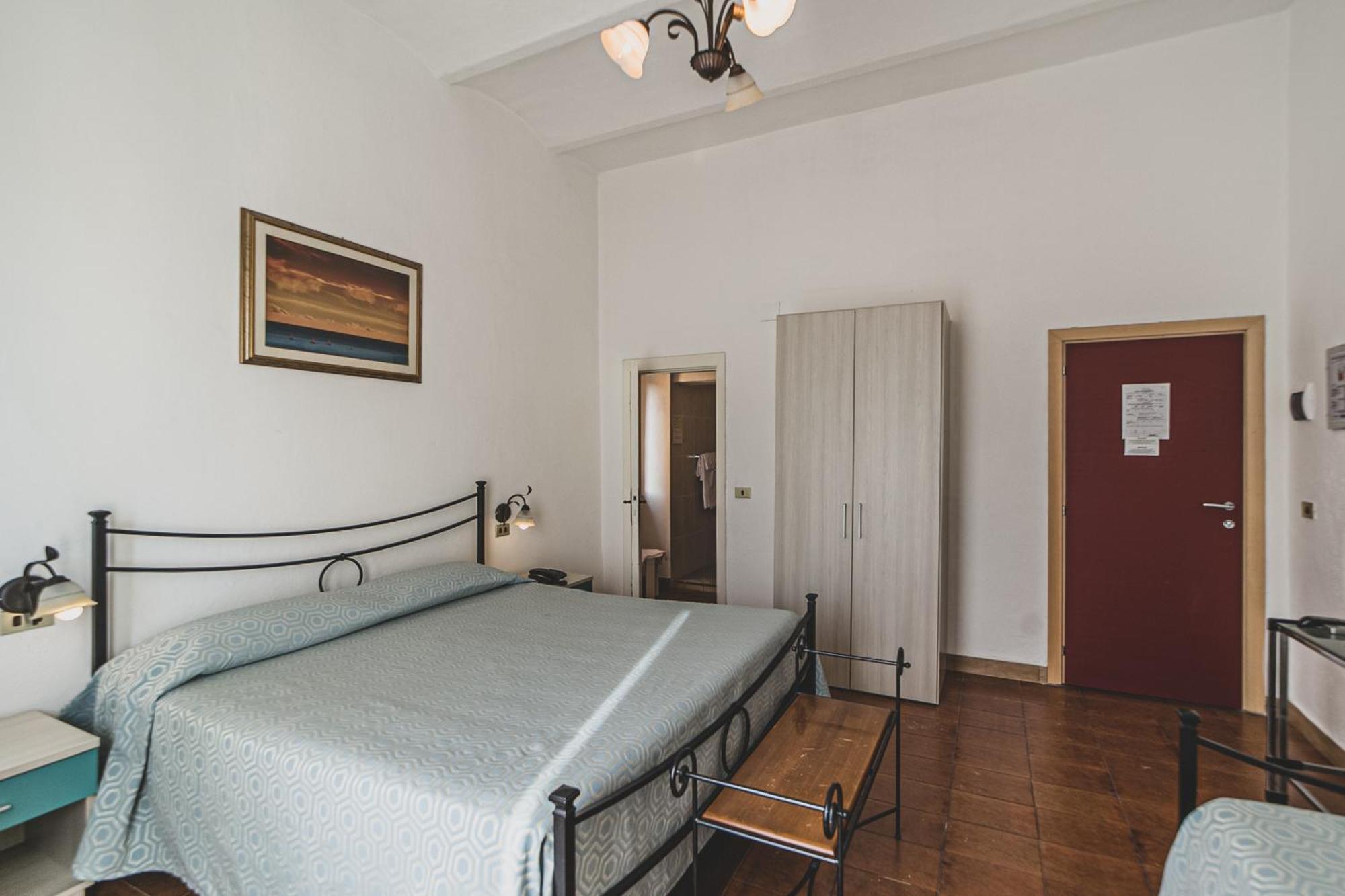 Hotel Alfiero Porto Santo Stefano  Habitación foto